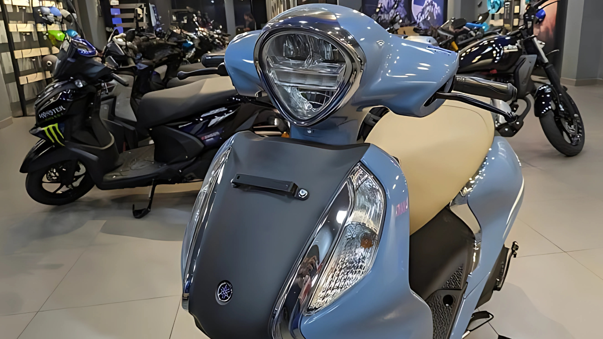 Yamaha Hybrid Scooter