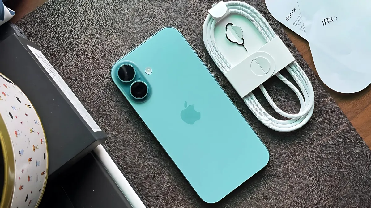 iPhone 16